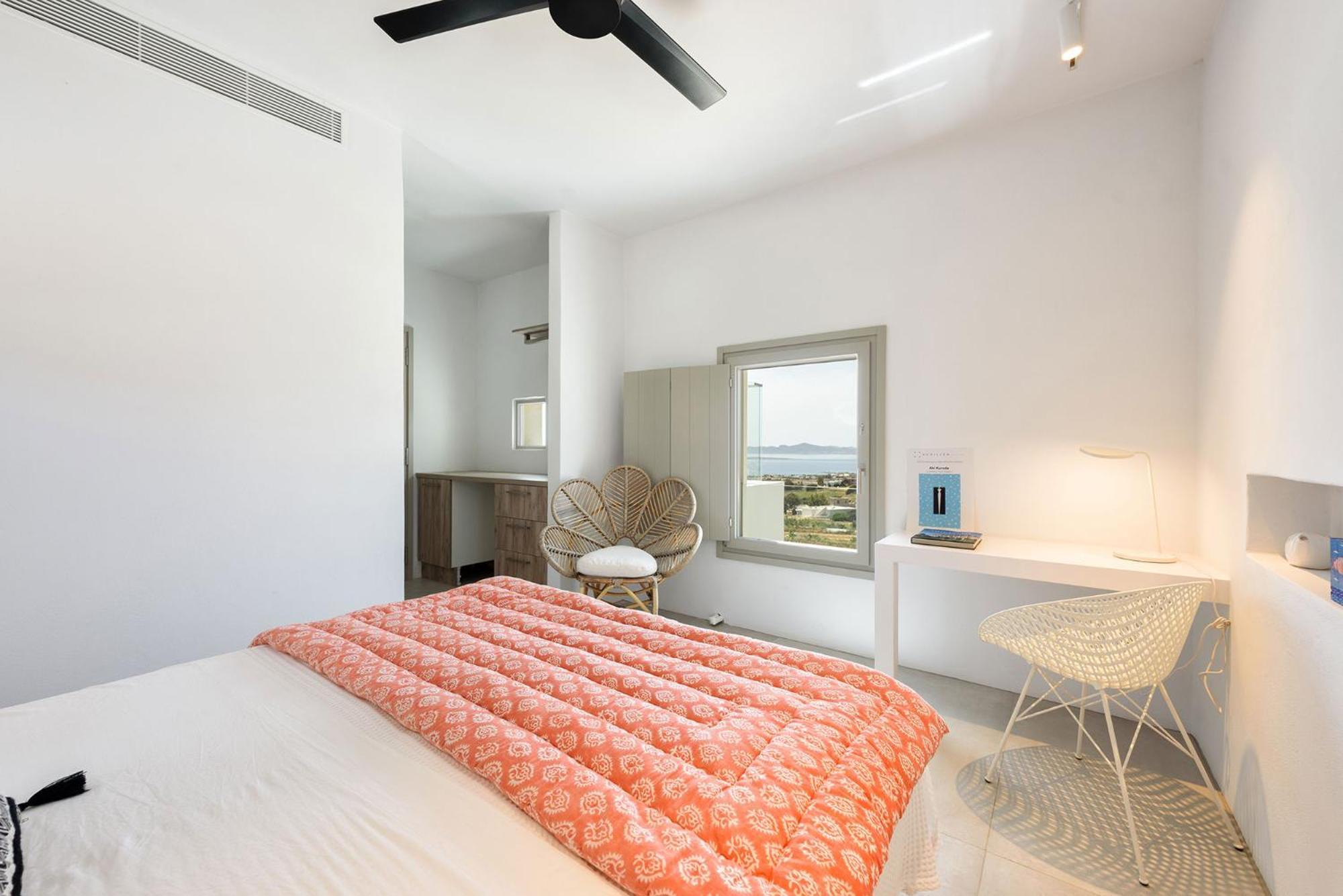 Villa Stunning New With Great Pool Area, Magnificent Panoramic Sea View - Paros