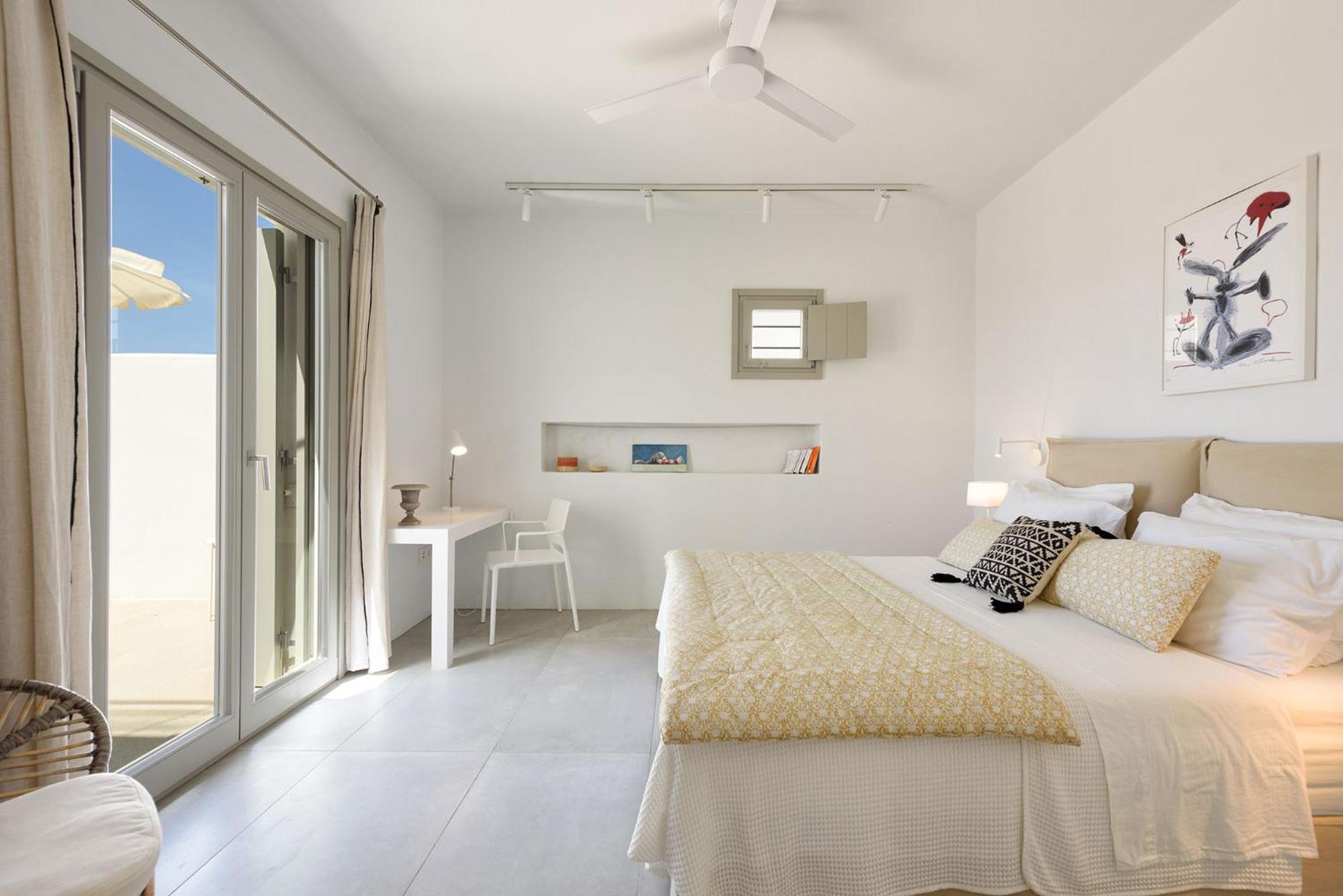 Villa Stunning New With Great Pool Area, Magnificent Panoramic Sea View - Paros Angairiá