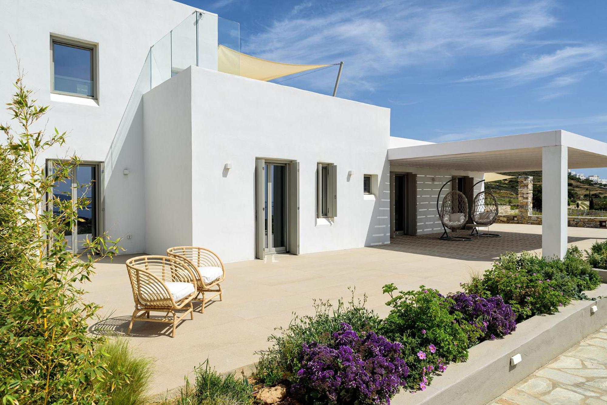 Stunning New With Great Pool Area, Magnificent Panoramic Sea View - Paros Villa Angairiá